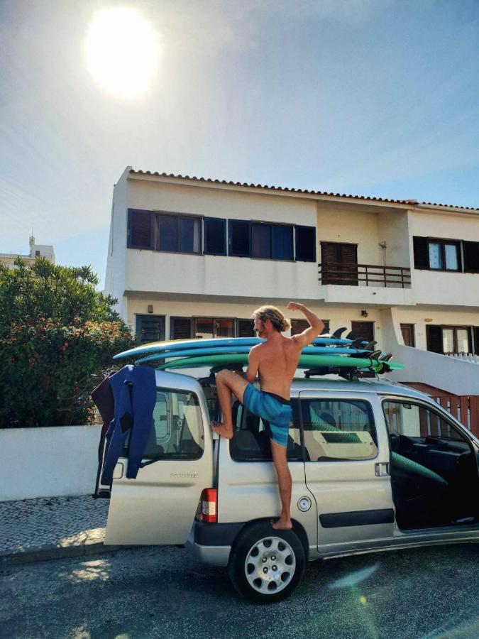 Sandycamps Surf House 발리알 외부 사진